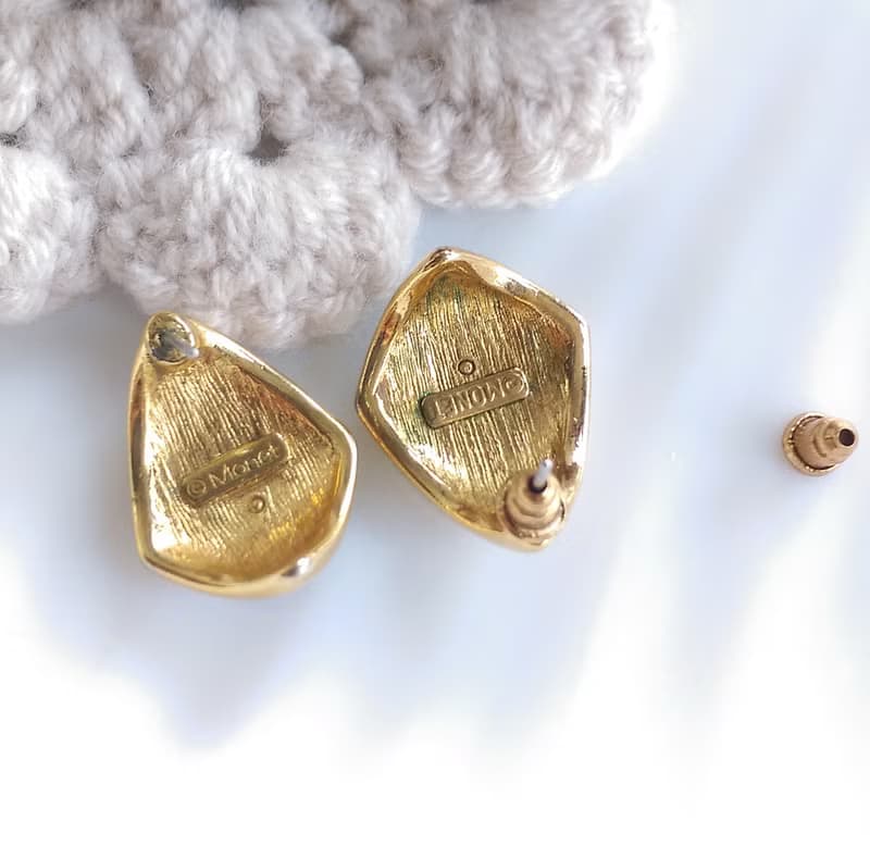 Vintage Jewelry 西洋古董飾品 MONET 知性 黑色調 針式耳環