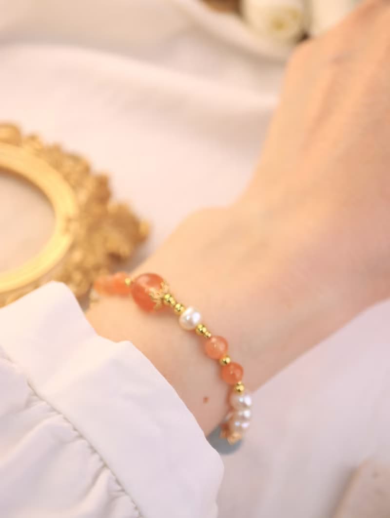 晨曦柔光  海藍寶×紅兔毛×珍珠 14K包金可調式手鍊