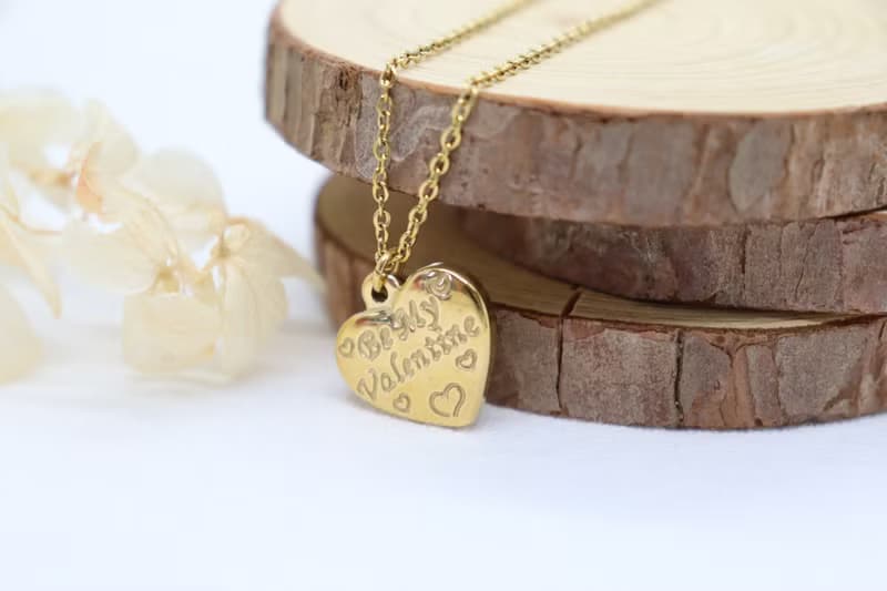 (Surgical Steel) Love Struck Heart Necklace Valentine's Day Gift for Her