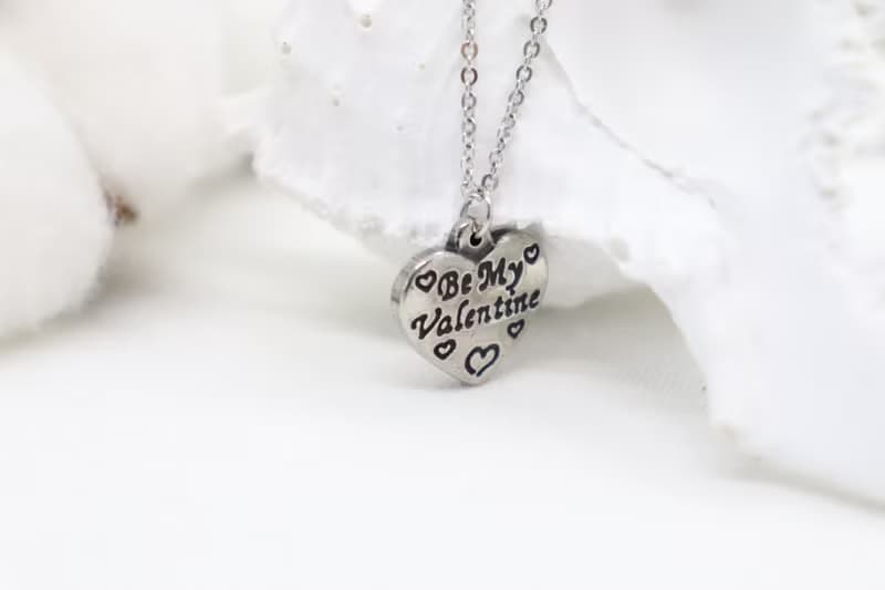 (Surgical Steel) Love Struck Heart Necklace Valentine's Day Gift for Her