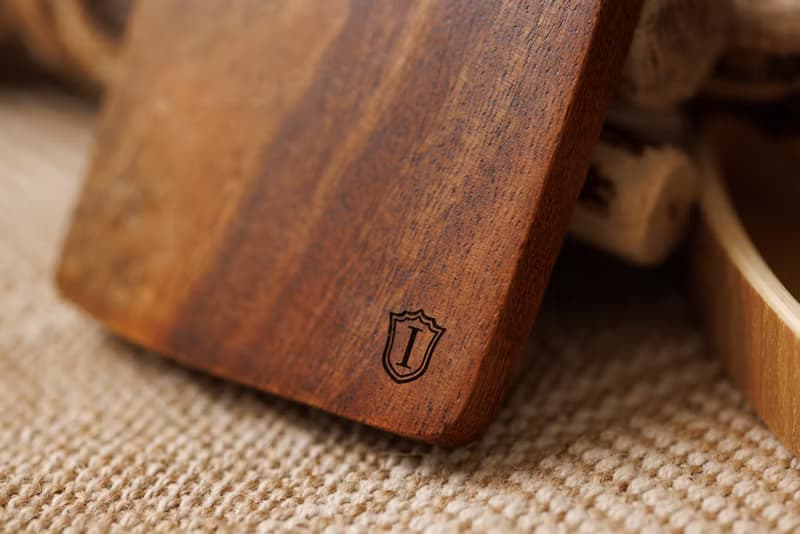 Islandoffer島嶼製作 胡桃木方形整木杯墊 隔熱墊餐墊 (一件)