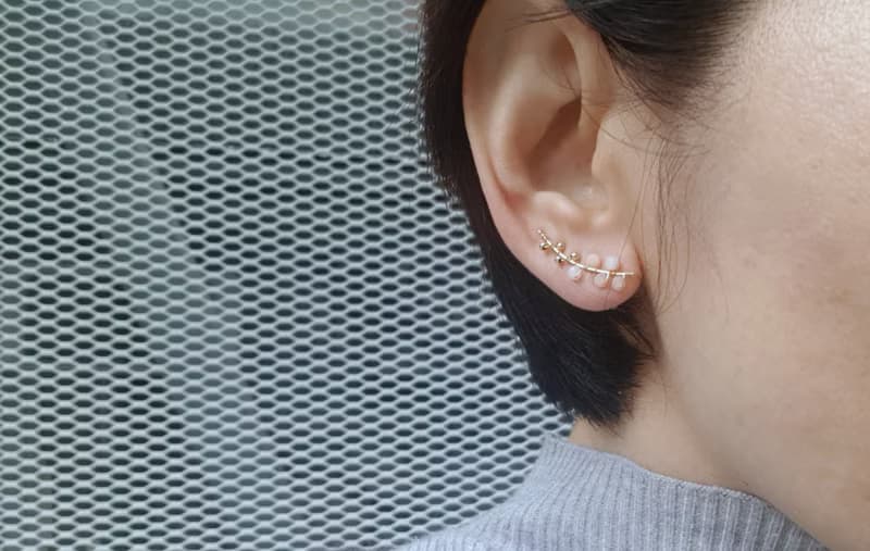 【聖誕飾品】粉紅蛋白石金葉桂冠耳環-14K注金無痛耳