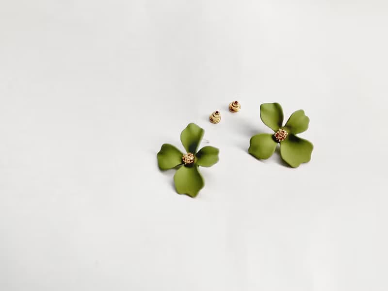 碧綠之花  耳環 耳飾 飾品 銀 S925 日系 氣質 葉子 花 綠 精緻