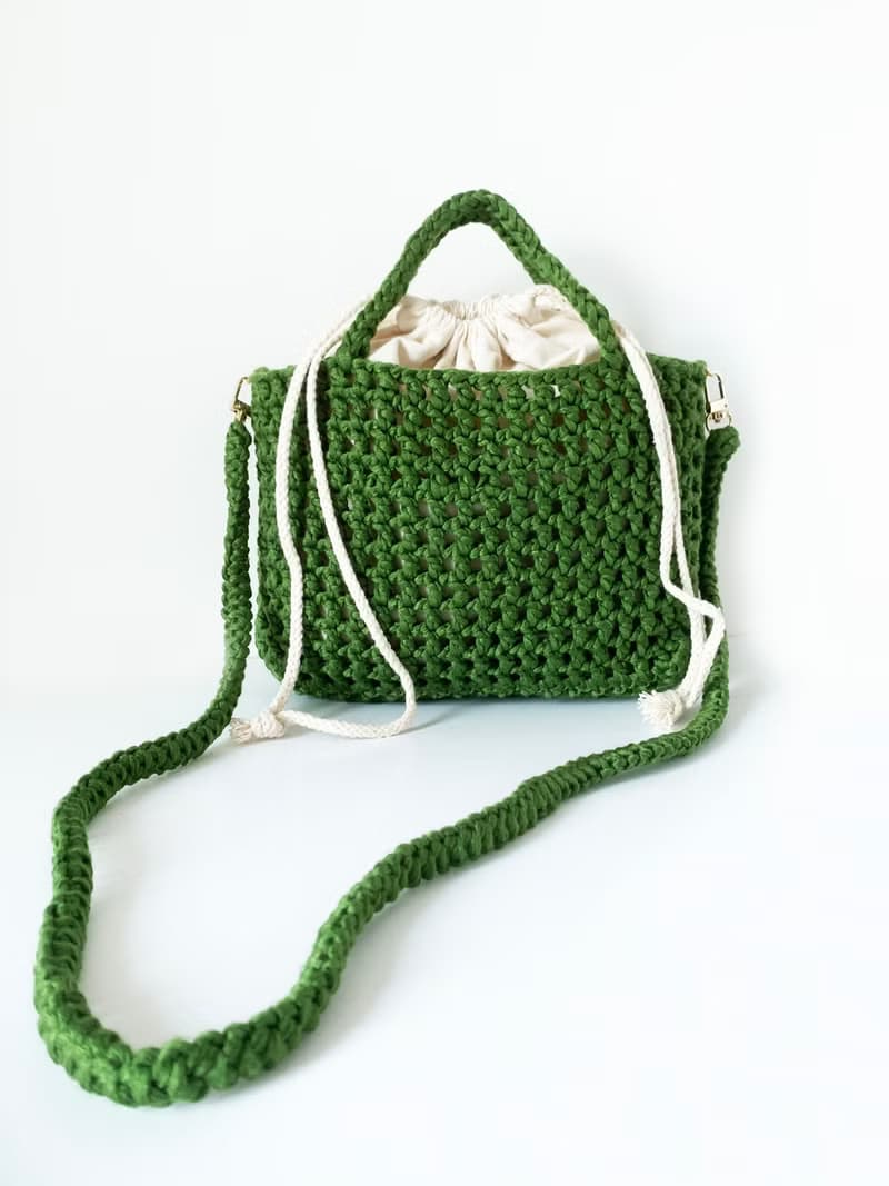 鈎織方格網斜孭及挽袋