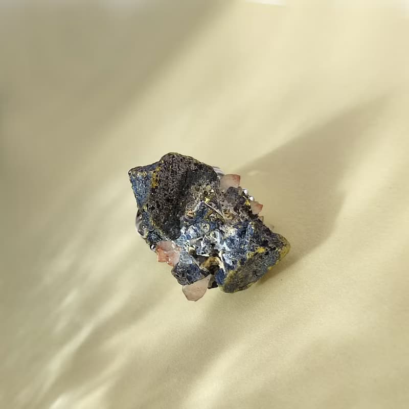 紅水晶共生黃銅礦活口戒指 隨形原石標本晶簇晶柱手工指環 S925銀