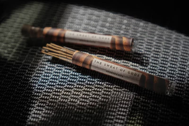 the sweat of gods | 乳香木韻線香