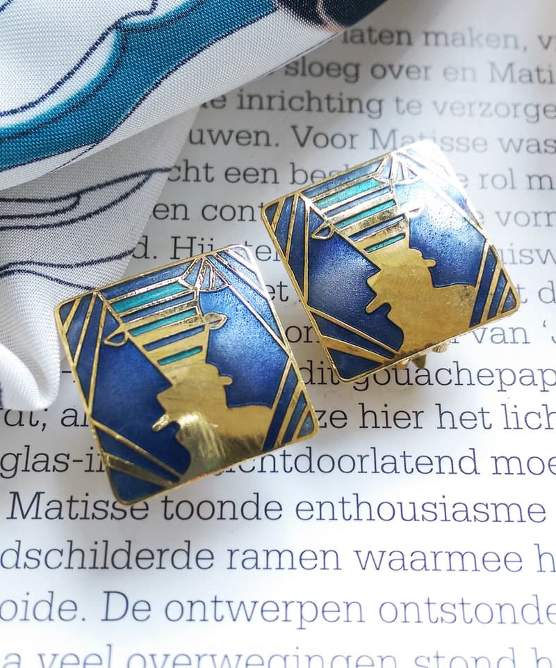 Vintage Jewelry 景泰藍 紫底方形 人物雙側臉 夾式耳環