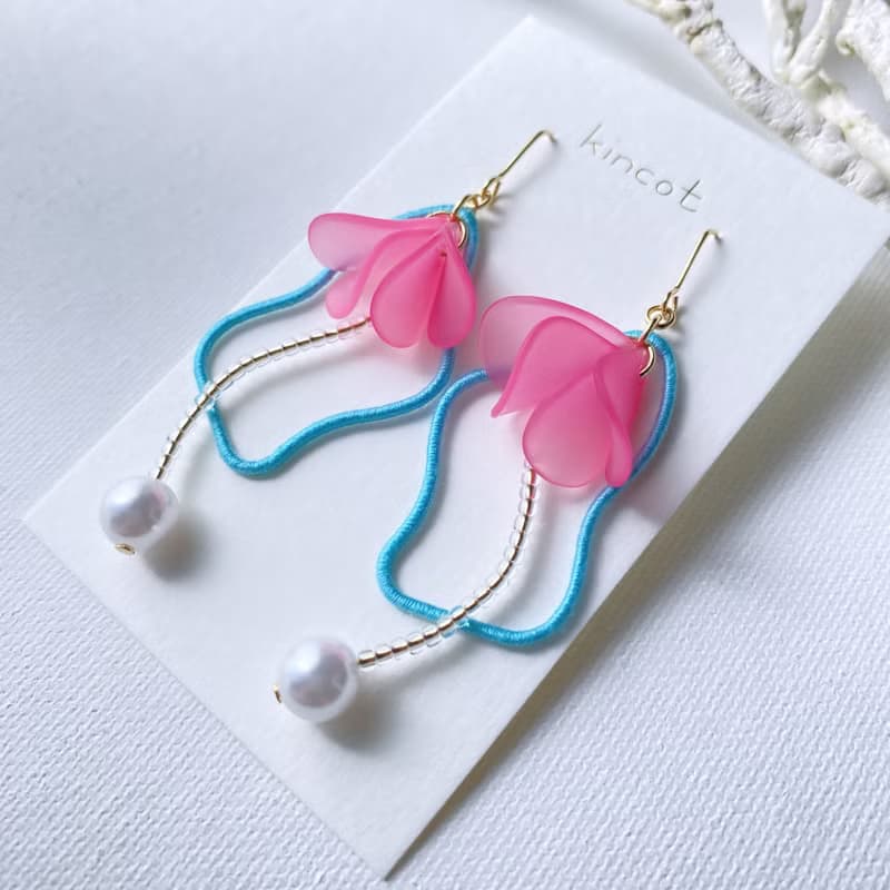 ボタニカル ピアス・イヤリング 【ブルー×ピンク】