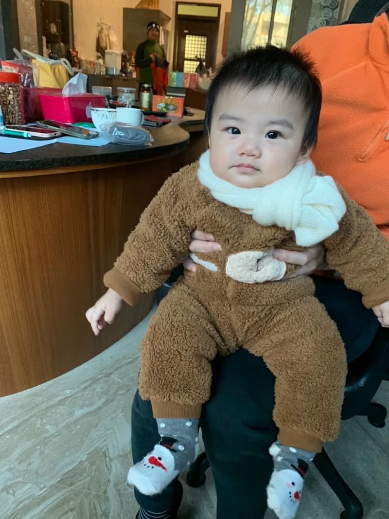 綠 蟬翼中性圍脖。高檔毛線圍脖。圍巾。可繞2圈