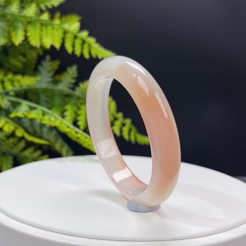 精品溏心瑪瑙手镯 54MM 冰潤粉白飄蜂蜜糖天眼玉髓手環 柔美迷人