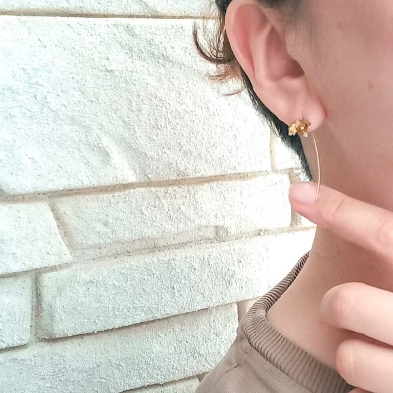 14kgf*Hematite arrow pierced earring / earring