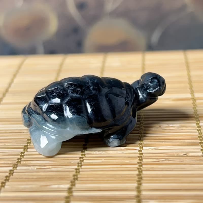 【吉祥‧長壽】飄花翡翠烏龜 | 天然緬甸A貨翡翠 | 送禮
