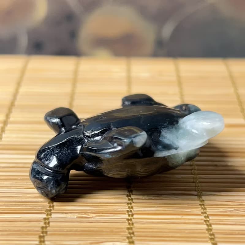【吉祥‧長壽】飄花翡翠烏龜 | 天然緬甸A貨翡翠 | 送禮