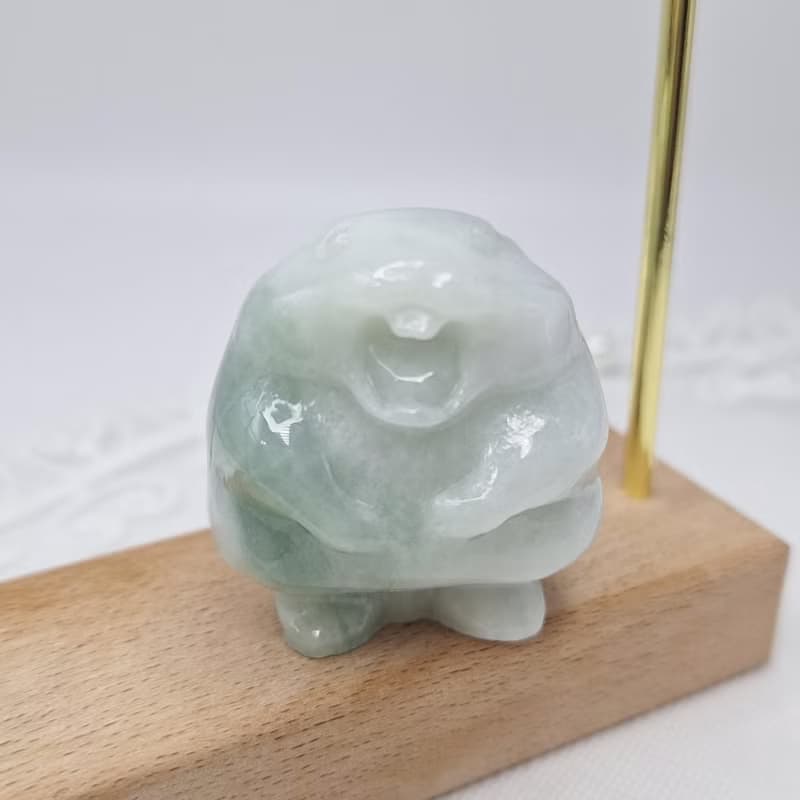 溫潤綠底飄花土撥鼠擺件 | 天然緬甸玉A貨翡翠