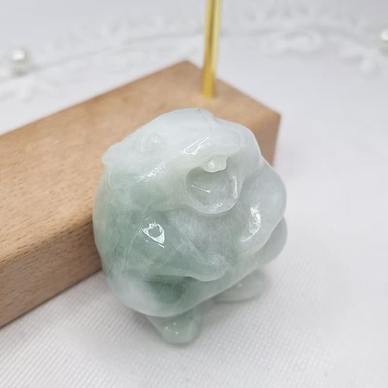 溫潤綠底飄花土撥鼠擺件 | 天然緬甸玉A貨翡翠