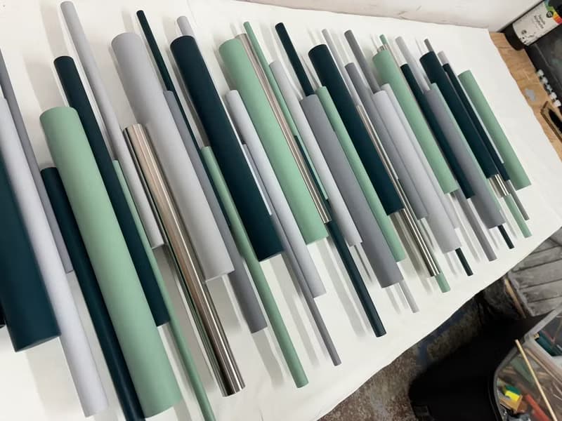 鼠尾草潮汐 藍綠與鼠尾草綠立體壁掛雕塑 木材與金屬