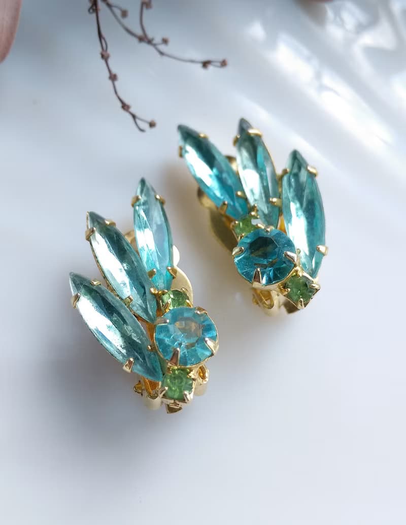 Vintage Jewelry 西洋古董飾品 冰藍萊茵 知性 夾式耳環