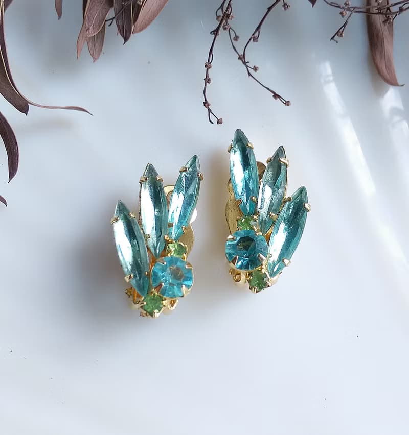 Vintage Jewelry 西洋古董飾品 冰藍萊茵 知性 夾式耳環
