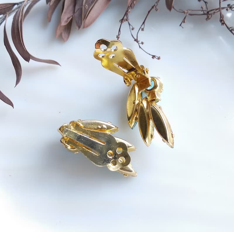 Vintage Jewelry 西洋古董飾品 冰藍萊茵 知性 夾式耳環