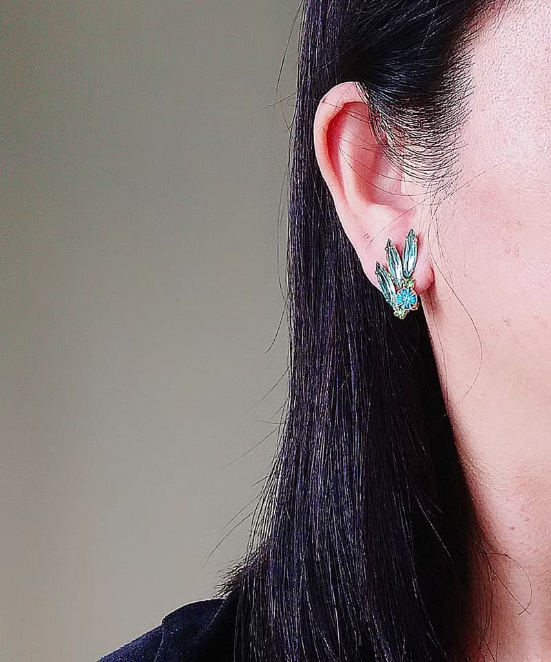 Vintage Jewelry 西洋古董飾品 冰藍萊茵 知性 夾式耳環