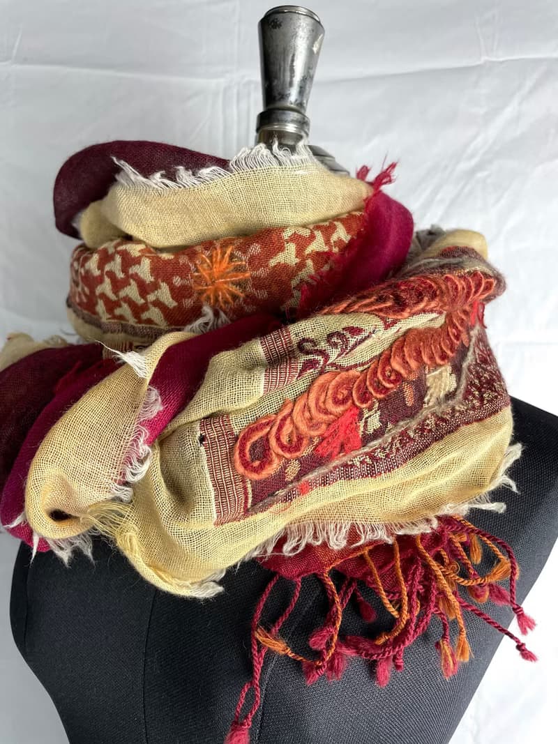 【母親節精選】喀什米爾 厚織水煮羊毛 手工刺繡圍巾 - 棗紅