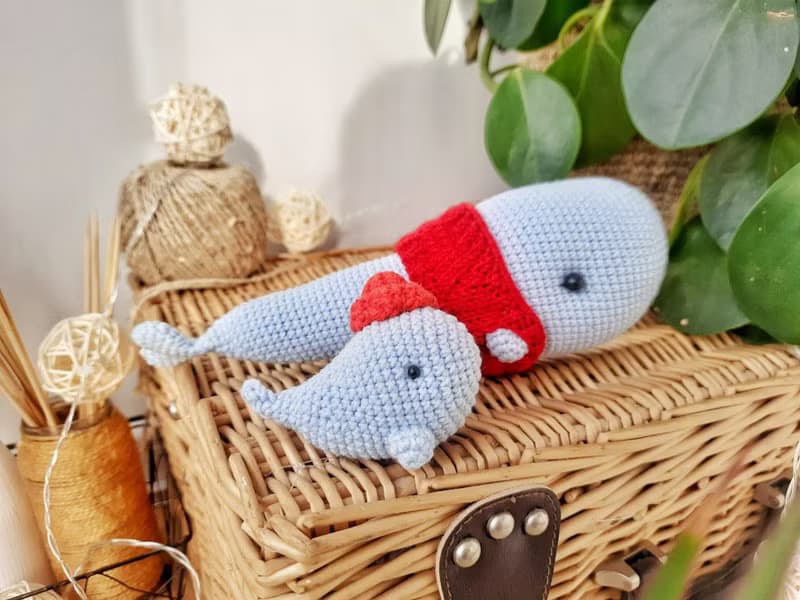 Paired toy blue whale in a hat. Plush toy whale and keychain. Gift for a couple