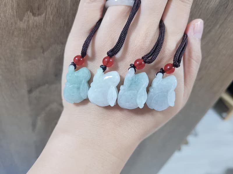 【親翠】天然翡翠 基本版半立體各色冰兔兔項鍊 | 生肖兔年禮物