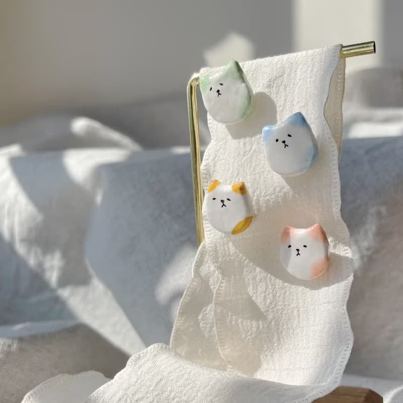 TeenyTinyCraft | 粒粒貓 手工手繪扣針/胸針