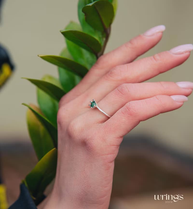 Prong Solitaire Round Green Quartz Silver Engagement Ring for Women Custom Gem