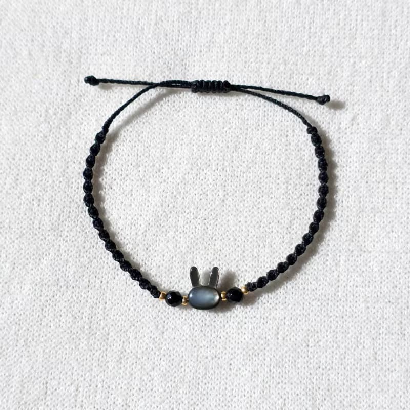Black Rabbit Mother-of-pearl Onyx Macrame Knot Bracelet