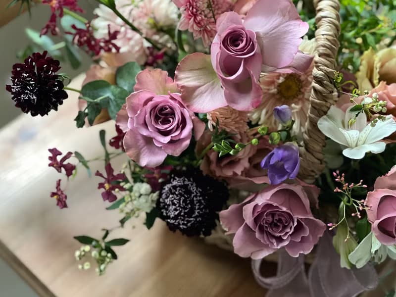 粉紫色鮮花提籃 開幕花 情人節 花籃 生日禮物 餐桌花 陞遷祝福