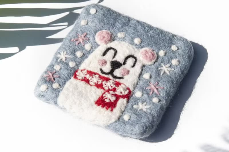 情人節禮物 聖誕交換禮物 羊毛氈杯墊 動物杯墊-下雪白熊吸水杯墊