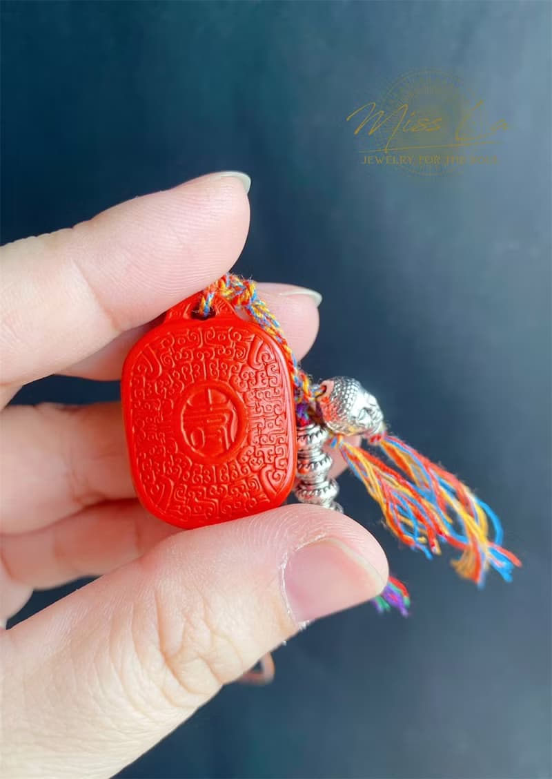 天然緬甸玉 翡翠 烏雞 福壽吊墜 硃砂 設計款 手機鍊 包掛