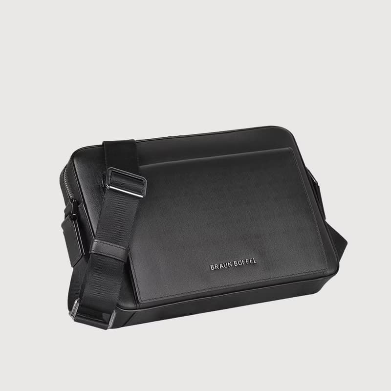 【滿3999送鑰匙圈】紐瓦斯 橫式斜背包-黑色/BF534-62-BK