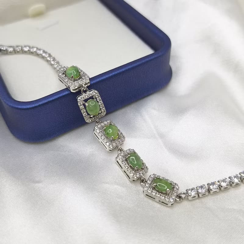 草原綠起光蛋面鑲嵌手鍊 | 天然緬甸玉A貨翡翠