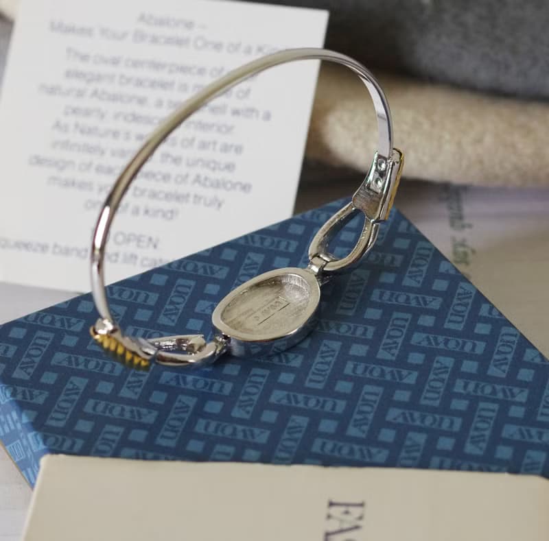 古董銀色人造貝殼手環 1976 AVON 有原裝盒 BR119