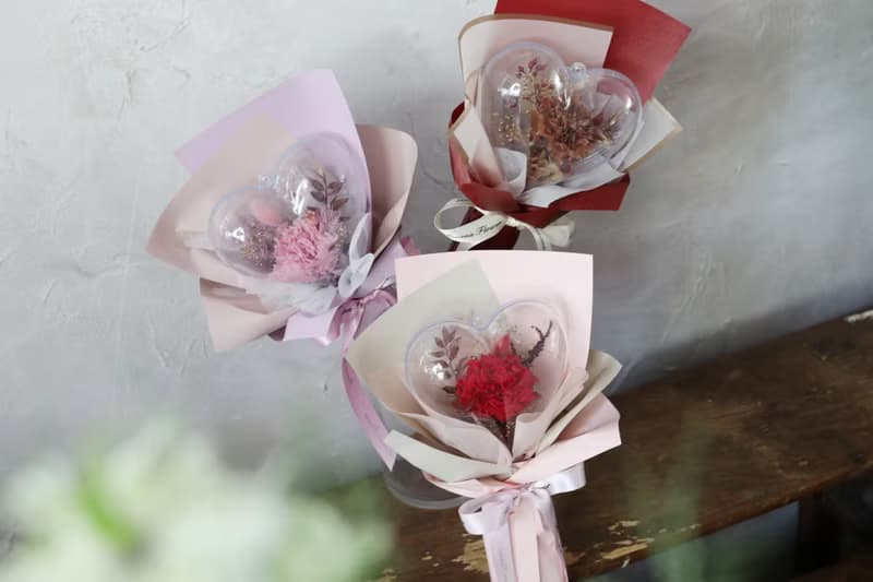 愛心泡泡永生康乃馨花束 3色