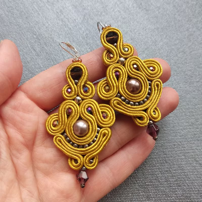 金耳環 Long earrings, beaded earrings, soutache embroidery