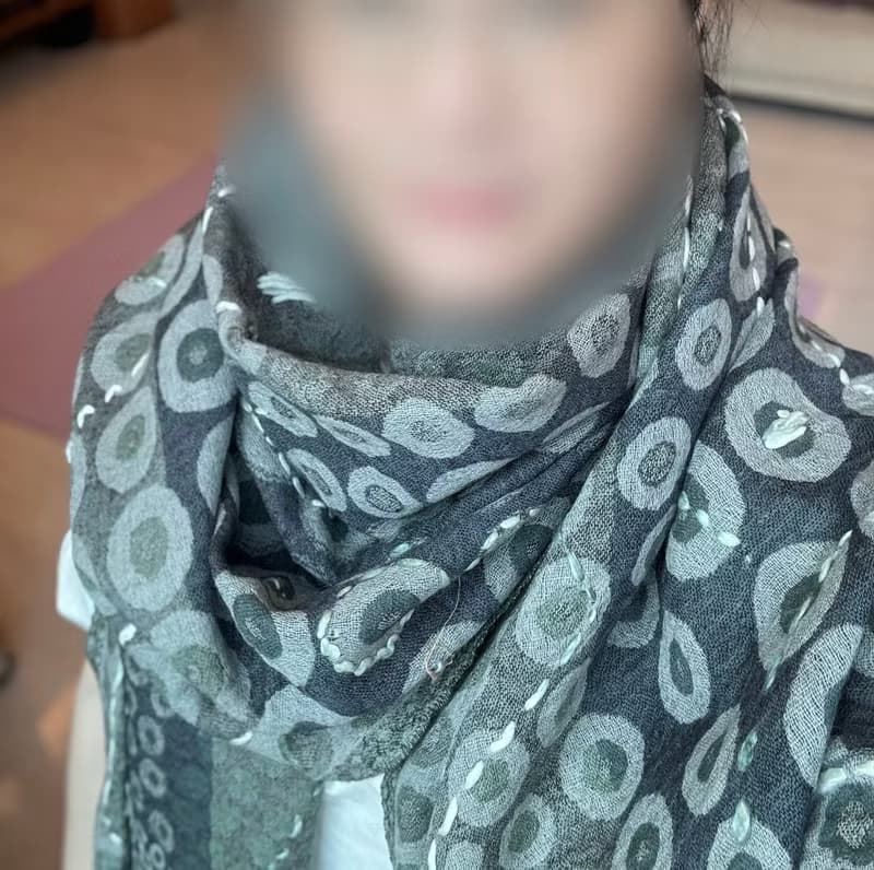 【聖誕禮物】喀什米爾水煮羊毛手工刺繡圍巾披肩軍綠深藍波點點