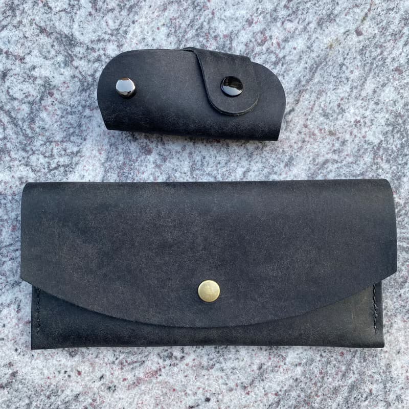 Chih Wei專屬賣場 經典磨砂植鞣牛皮汽車遙控器鑰匙包-磨砂黑