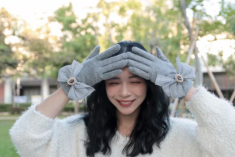 unni花香引蝶羊毛手套(禦寒.保暖.) 保暖 禦寒 絨毛 擋風 gloves