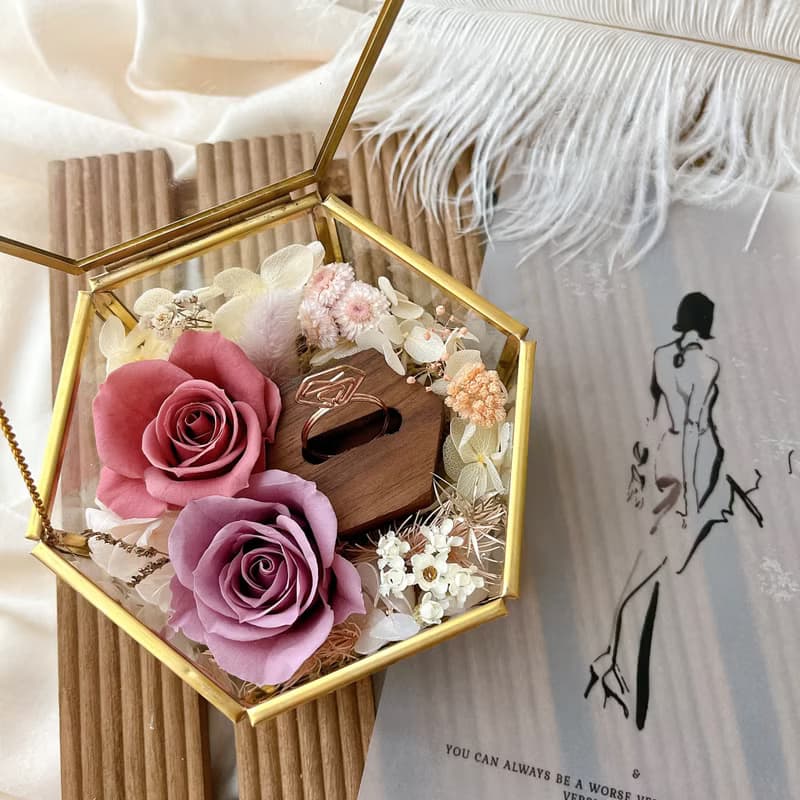 Miss。花謎 【永恆之愛】六角花盒 戒盒 婚禮 永生花香水