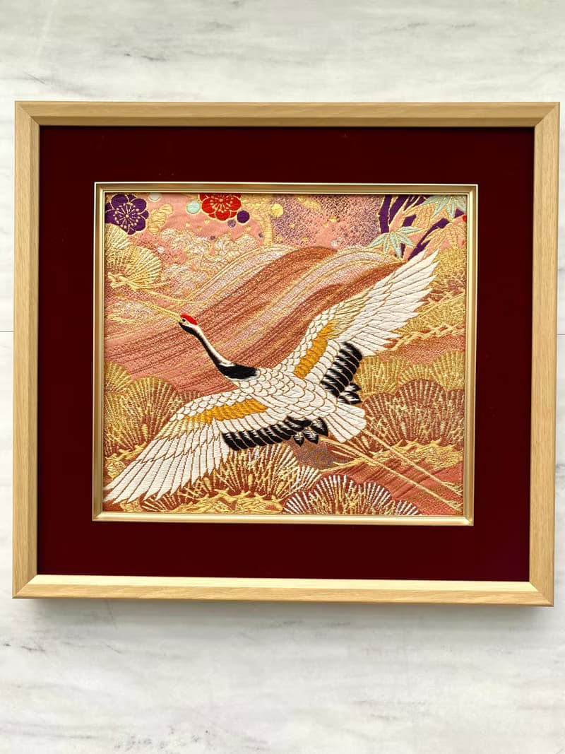 きものからつくるアートパネル　035　縁起物　壁掛け　絵画　1点もの　金糸　鶴