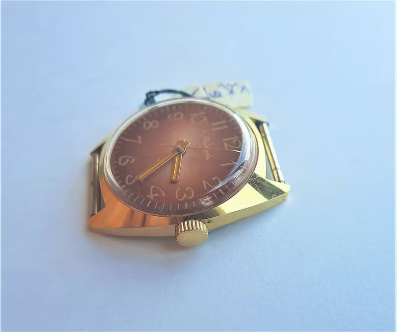 Red dial mechanical Soviet watch Raketa 2609.HA wind up mens watch 1977 vintage