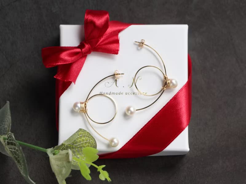 14kgf- UZU pierced earrings  (pearl or crystal)