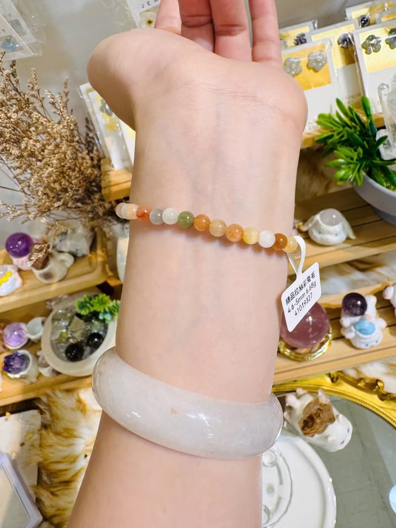 畢業級貓眼濃色彩兔毛水晶4.6-5mm6.68g滿順帶稀有灰兔毛