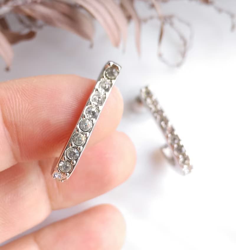 Vintage Jewelry 西洋古董飾品 細緻 銀色調 排鑽 L圈 針式耳環