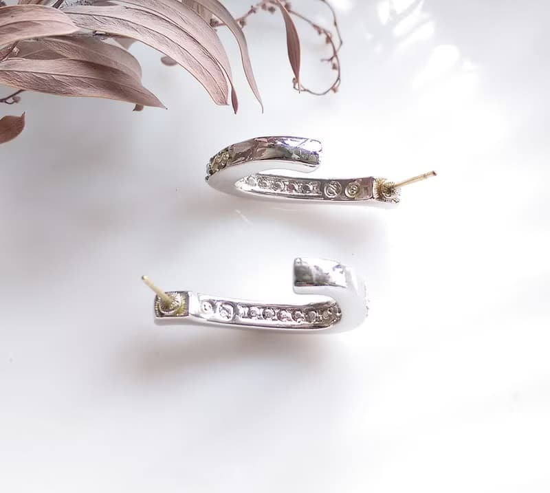 Vintage Jewelry 西洋古董飾品 細緻 銀色調 排鑽 L圈 針式耳環