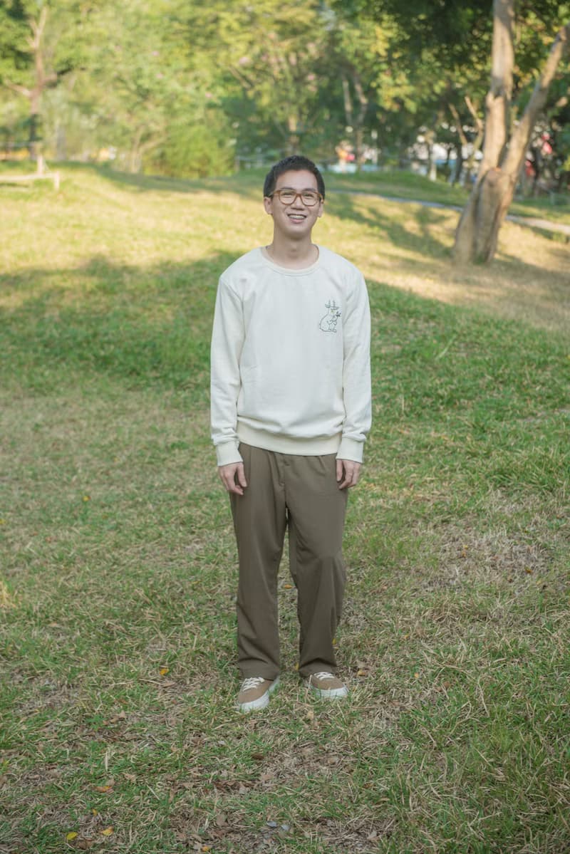 手持紅蘿蔔的動物 OVERSIZE 中性純棉圓領大學 T