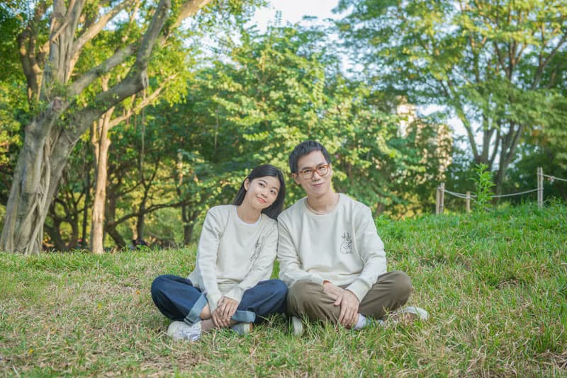 手持紅蘿蔔的動物 OVERSIZE 中性純棉圓領大學 T